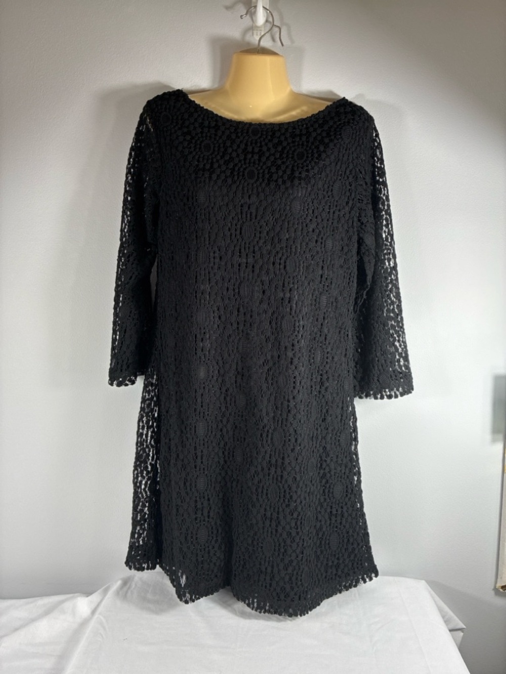 Sharagano Black Lace Shift Dress Sz 8 Sheer Overlay Boho Chic Elegant